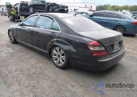 2009 Mercedes-Benz S 550 из США, поврежденный, VIN WDDNG71X09A258652